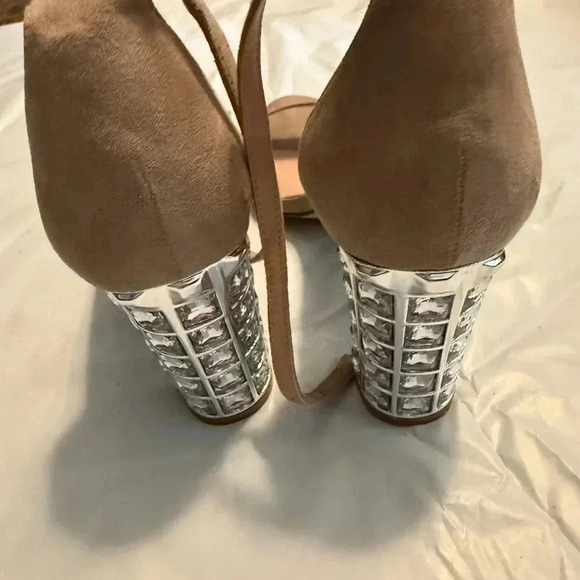 Madden Girl Banoinn Heeled Sandal Size 9 - Picture 3 of 8